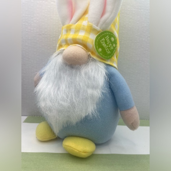 Spring/Easter Bunny Gnome - Picture 9 of 11